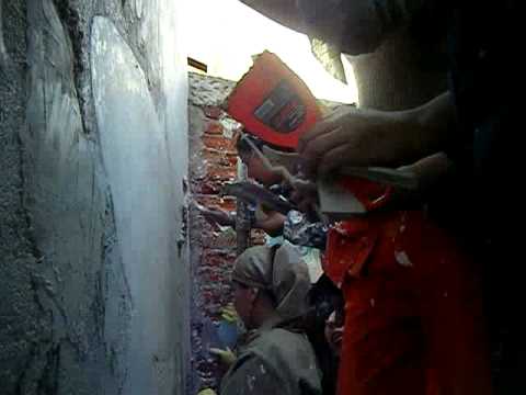 ENLUCIDO - Continuando con el mural, se aplica la capa de enlucido y los estucos, para luego pintar; miren nada mas el estilo!!!