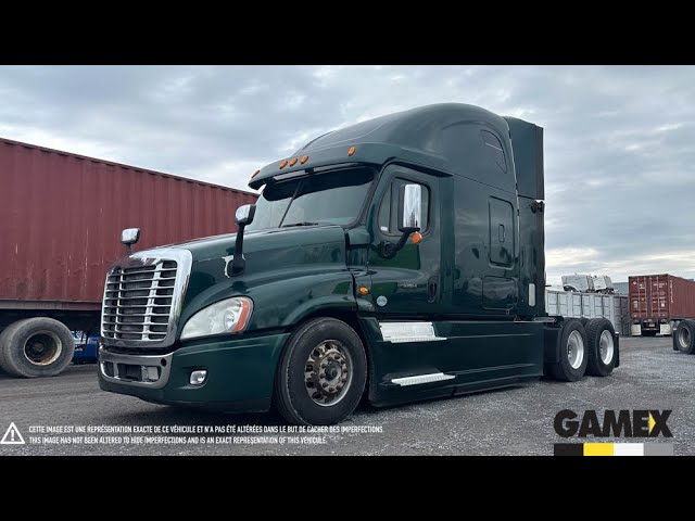 2015 FREIGHTLINER CASCADIA CAMION HIGHWAY in Heavy Trucks in Longueuil / South Shore