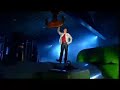 Ismo pyrkii enn�tystehtaalle