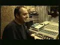 Πασχάλης Τερζής - Δώσε μου μια ευκαιρίαΣτίχοι: Εύη ΔρούτσαΜουσική: Γιώργος ΘεοφάνουςΠρώτη εκτέλεση: Πασχάλης ΤερζήςΤο ξέρω πως σου έκανα πολλά το ξέρω πως σε παίδεψα πολυ ποτέ μου εγω δεν άλλαξα μυαλά,μα μη μ'εγκαταλείπεις ξαφνικάΤο ξέρω πως σε ζήλεψα πολύ,πως έκλαψες για μένανε πικρά,μα μη μ'εγκαταλείπεις ξαφνικάΔώσε μου μια ευκαιρία ακόμα τίποτα δε σου ζητώ παραπάνω,δώσε μου γιατί σ' το λέω θα πεθάνω,στο σταυρό που σου κάνωΤο ξέρω πως σου έταξα πολλά το ξέρω σε τυράννησα πολύ,να φύγεις θέλεις τώρα μακριά,μα μη μ'εγκαταλείπεις ξαφνικάΤο ξέρω πως μου έδωσες πολλά το ξέρω σε βασάνισα πολύ,προσπάθησες να ζήσουμε καλά,μα μη μ'εγκαταλείπεις ξαφνικάΔώσε μου μια ευκαιρία ακόμα τίποτα δε σου ζητώ παραπάνω,δώσε μου γιατί σ' το λέω θα πεθάνω,στο σταυρό που σου κάνω