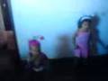 samara e samantha na sala