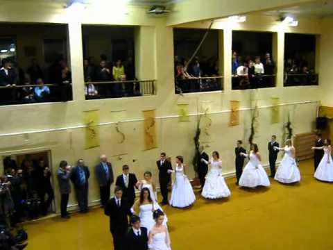 Jávorka Tata szalagavató 2010 12a és 12b.wmv