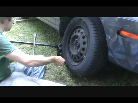 Backyard Garage: 2001 Hyundai Elantra axle replacement Part 1