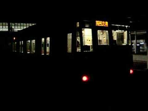 １０００系 （６両）（0527C）（０３）の車内灯等を消す瞬間！ 【筑前前原駅前】