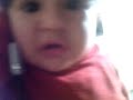 Santy....Bebé hablando con manos libres