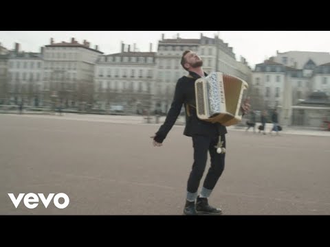 Claudio Capéo - Un homme debout