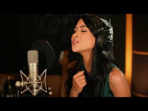 Disney's Moana: Maudy Ayunda - Seb'rapa Jauh Ku Melangkah/How Far I'll Go Disney's Moana: Maudy Ayunda - Seb'rapa Jauh Ku Melangkah/How Far I'll Go