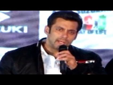 Salman Khan REACTS to JAI HO FLOP in Public