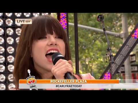 Carly Rae Jepsen - Call Me Maybe (8.23.2012)(Today Show HD)