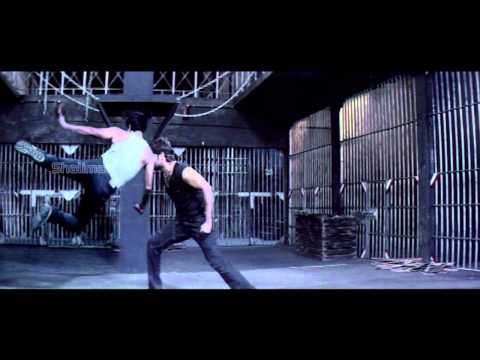 Drona Movie | Daring Fight Scene Between Nitin & Villans