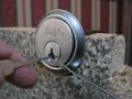 Lock picking - How to detect security pins