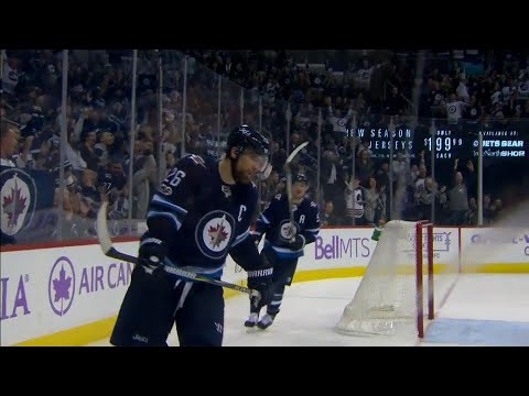 Video: Wheeler opts for no celebration after getting lucky for Jets' seventh goal