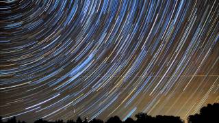 Time Lapse - Nuit étoilée en Limagne (63) - HD