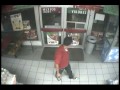 POLICIA MUNICIPAL CD. JUAREZ CHIH MATA A LADRON (VIDEO DE CAM. DE SEGURIDAD)...