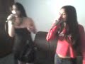 Aline e Mayra no karaok� - Jesus salve nossos ouvidos
