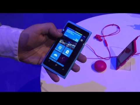 Nokia 800 z Windows Phone - hands-on (Nokia World 2011)