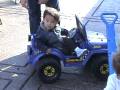 videos de Oliver tying to drive.mpg
