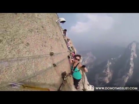 DEADLIEST HIKE IN THE WORLD - Mount Huashan, China - 2 minute run through