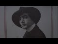 Violin: Manuel Quiroga Losada (Pontevedra 1892 - 1961). Piano: Marta Leman. Location and Date record: Camden, May 1928. Composer: Manuel Quiroga Losada. ______ Manuel Quiroga was born in an arduosly Pontevedra in 1892. A violin child prodigy, he received the highest academic success when he was still young in Madrid and Paris. In his youth he was a living legend and his family received compliments from all over the world, especially from emigrant Galician communities who saw him as the perfect personification of the future for the region. When he was just about 19 years old he had won, unanimously, the most important violin awards and prizes at the time without exception. Between 1911 and 1936 Quiroga did not stop playing and touring all over Europe, North America and Spanish America achieving the highest success ever in the history of Galician music until then. He also stood out as a composer, cartoonist and caricaturist, his great passion. When his first recordings came to light (1912) his career was consolidated and critics did not hesitate to place him among the best contemporary violinists. At the beginning of 1924 he went back to New York, ten years later after his first visit, to perform at the Carnegie Hall, as part of a new, successful tour of the USA. This tour then continued in Spain, Belgium, Great Britain ... where he played with the most famous conductors and orchestras, such as Sir Thomas Beecham (1879-1961) and the London Symphony or Arturo Toscanini (1867 <b>...</b>