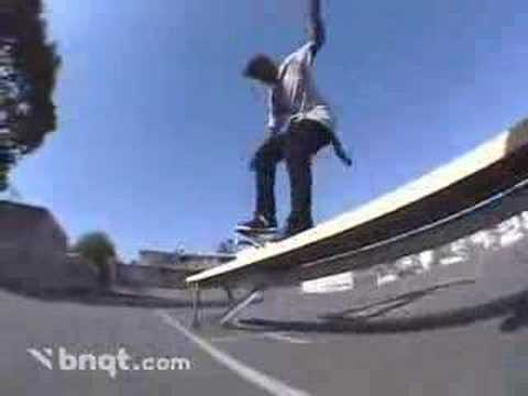 BMX BIKES TRICKS STUNTS CRASHES