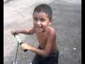 Davi eo patinete novo