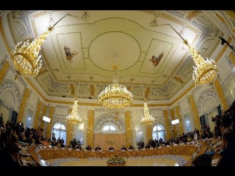 G 20 - La presidenta, Cristina Fernández de Kirchner arribó Palacio Constantino donde el mandatario ruso, Vladimir Putin le dio la bienvenida a la VIII Cumbre de Je...