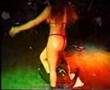 Striptease sexy dans un nightclub