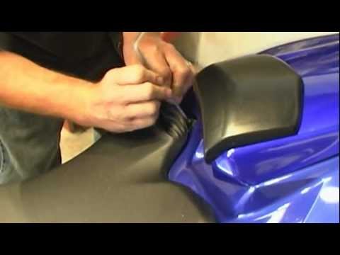 how to remove ybr 125 seat