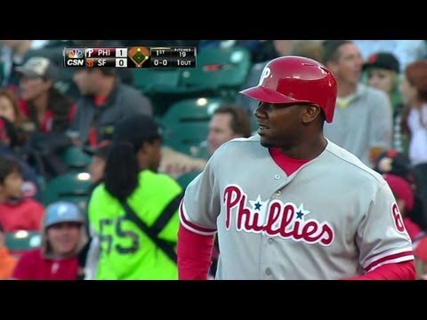 Video: PHI@SF: Howard's RBI single puts the Phillies ahead