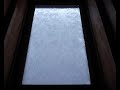 Der Schnee fällt auf das Dachfenster und läuft daran hinunter. Aufgenommen am 12.02.2009 von 08:35 bis 09:34. 25 fs, 5s Bildabstand = 125-fache Geschwindigkeit.