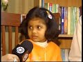 طفلة باكستانية عمرها ثلاث سنوات تتقن 800 كلمة من اللغة العربية الفصحي علاوة عن اللغة الأردية و الإنجليزية.