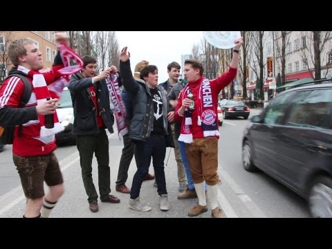 FC Bayern München Deutscher Meister 2012/2013: Fans feiern auf der Leopoldstraße (06.04.2013)