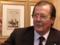 videos de Roger Moore's Mugabe hatred