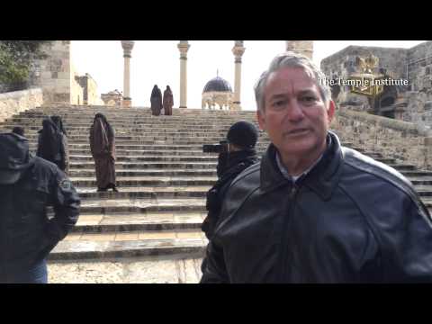 US Congressman Dennis Ross Harassed By Muslim Agitators On The Temple Mount