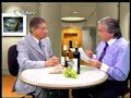 Hugo Neira chaccha coca en Presencia Cultural
