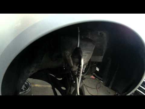 VW A4: Removing Front Brake Pads & Rotor