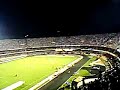 Torcida cantando o hino contra o River Plate