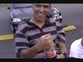 video con la participacion de varios invitados... parchandola por ahi ...
