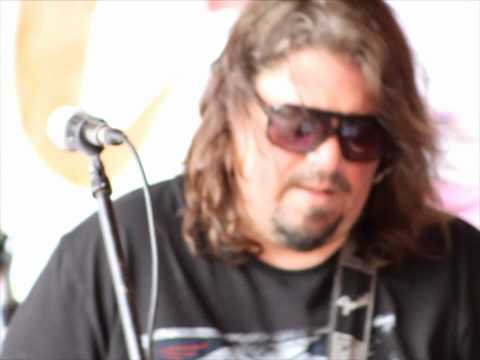 Another Brick in the Wall (best intro ever) – Tribute to Pink Floyd by Mel Botes HD