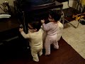 Dan�a da Manuela e Catharina...