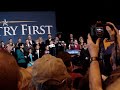 lee greenwood performs in bangor maine for sarah palin and her supporters