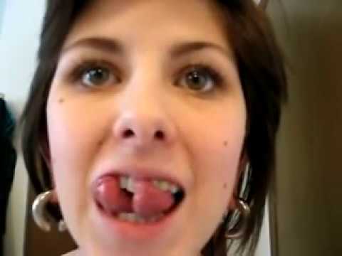Hot girl with two tongues!!!! Wierd