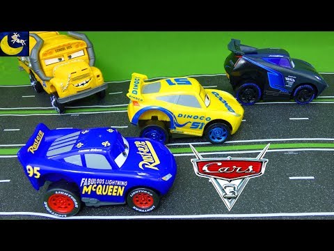 Disney Cars 3 Toys Revvin Action Fabulous Lightning McQueen Jackson Storm Cruz Ramirez Race Car Toys