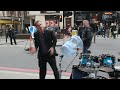 This insane drummer was busking to Jungle backing tracks near Liverpool Street... I looked him up online. He is musician Oded Kafri who has been playing since the age of 10! For more information please visit www.DruMachineProject.com Music Production by Yuvi Gerstein (www.YuvalGerstein.com) and Raz Olsher (www.fossilstudios.net)