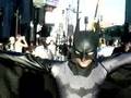 HOLLYWOOD BATMAN GETS NEW CAPE- uneverdie.com