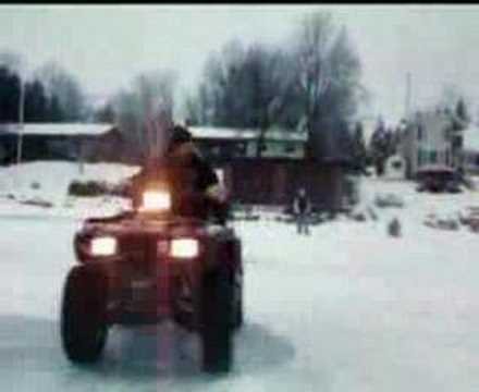 HONDA forman ATV DONUTS ICE LAKE ...
