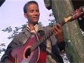 artist : thangkura zawngte 
real name : r. lalramhluna
song : modern lanu
composer : pc lalthakima