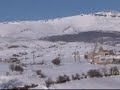 Panorámica encantadora. Se vistió la cordillera de blanco. Los pueblos se pintaron del mismo color. El cielo mostró su azul más relajante. Un dia invernal con matices de verano. Un vistazo inalcanzable para la mirada. Una conjugación de planos inexistente. Una armonía irresistible.