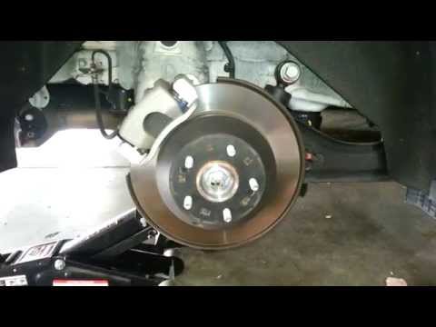 2014 Kia Sorento SUV – Checking Rear Disc Brake Caliper, Bracket, Rotor & Pads