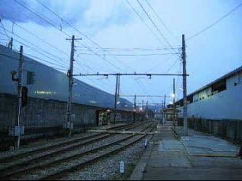 富山の路面電車・万葉線・六渡寺交換～１